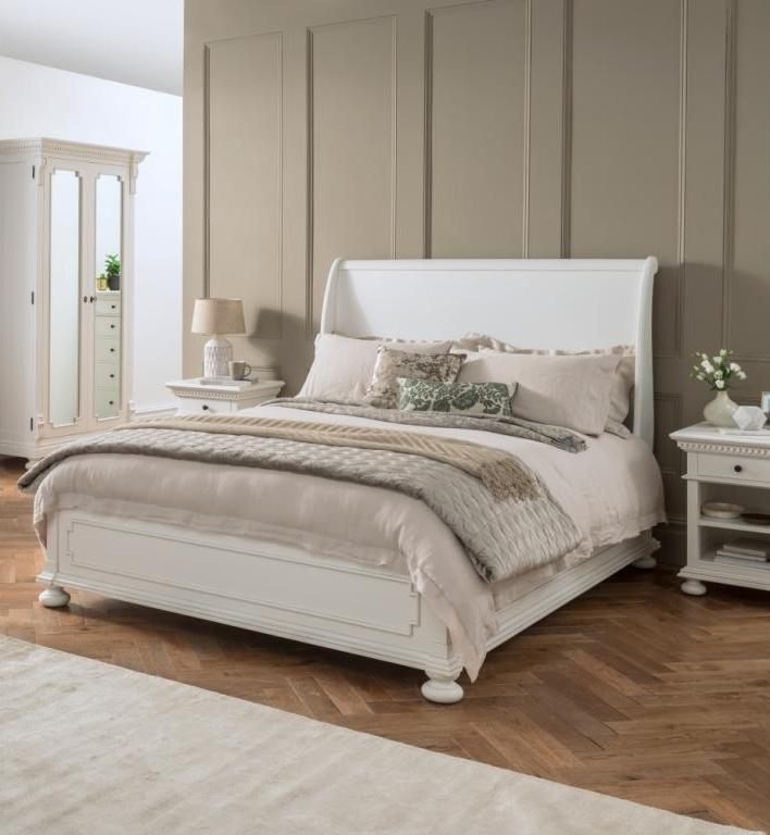 Tempat Tidur Duco Putih Bagong Kaki Lurus Tempat Tidur Duco Putih Bagong Kaki Lurus