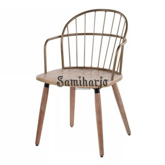 Kursi Cafe Metal Desain Industrial Modern Kayu