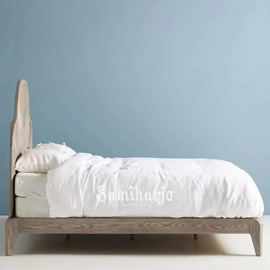 Bed Frame Aurora Pelangi Ukiran Kayu Natural Artistik - Image 2