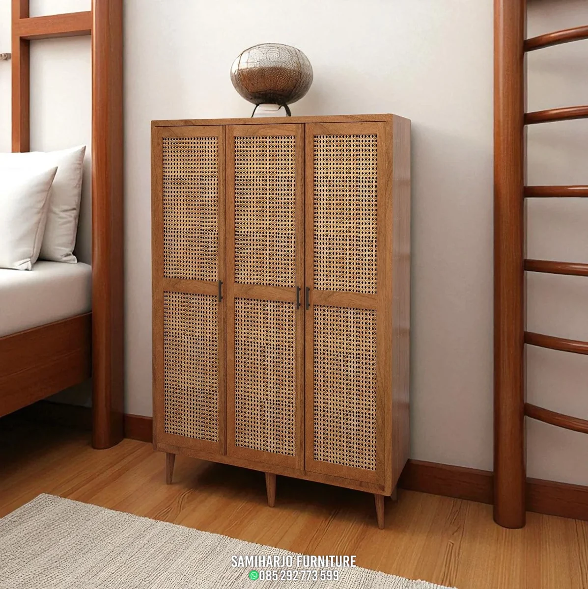 Lemari Pakaian Rotan Tiga Pintu Velmora Rak Simpan Kapasitas Besar - Image 4